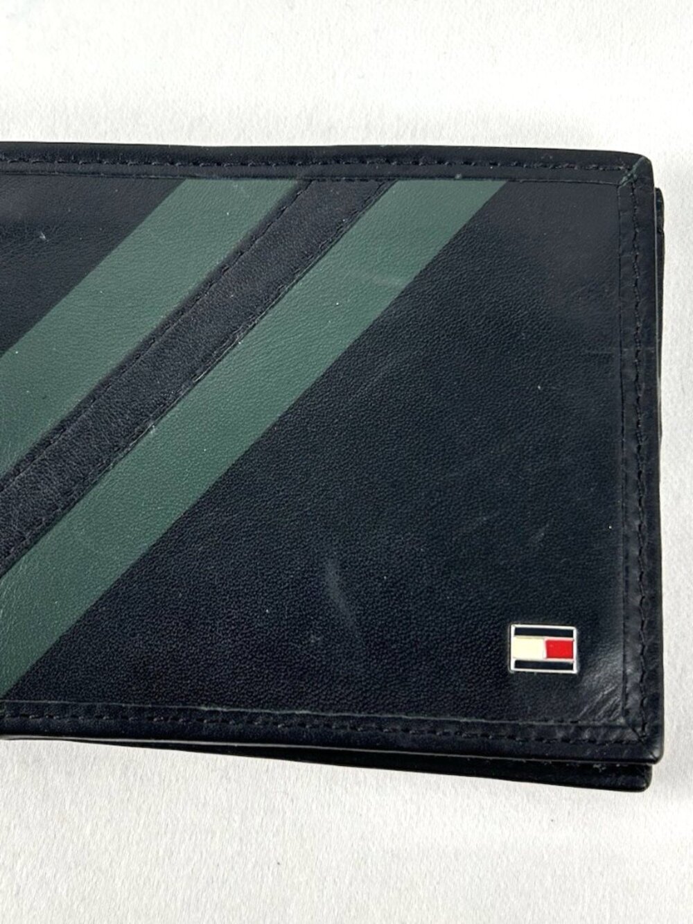 Tommy Hilfiger Bifold Leather Wallet Black ID Credit Cards